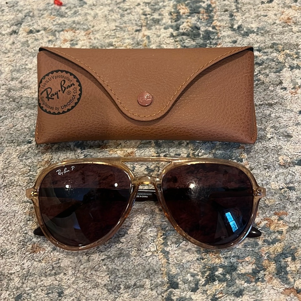 Ray-Ban Aviators in Transparent brown and purple polar lens
